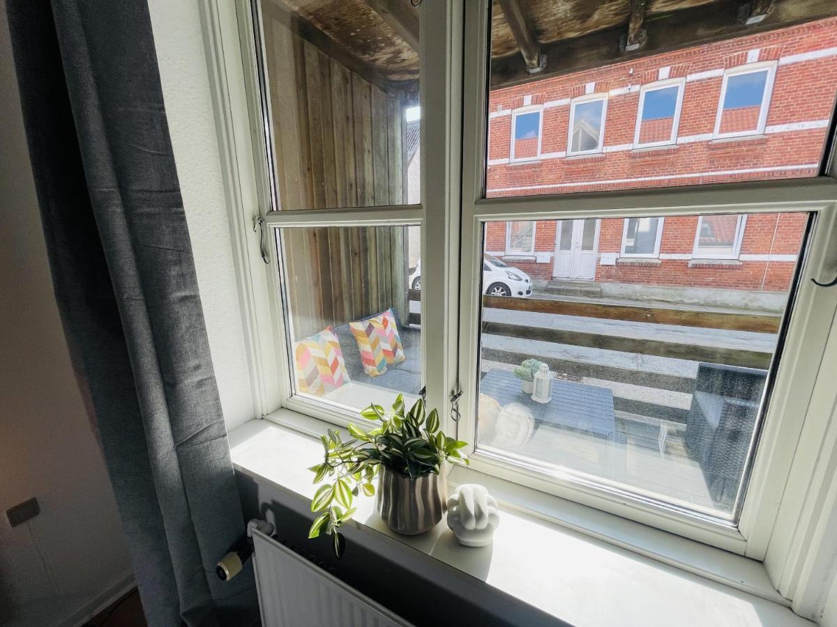 Aday - Central Terrace Apartment In Hjørring Exteriör bild